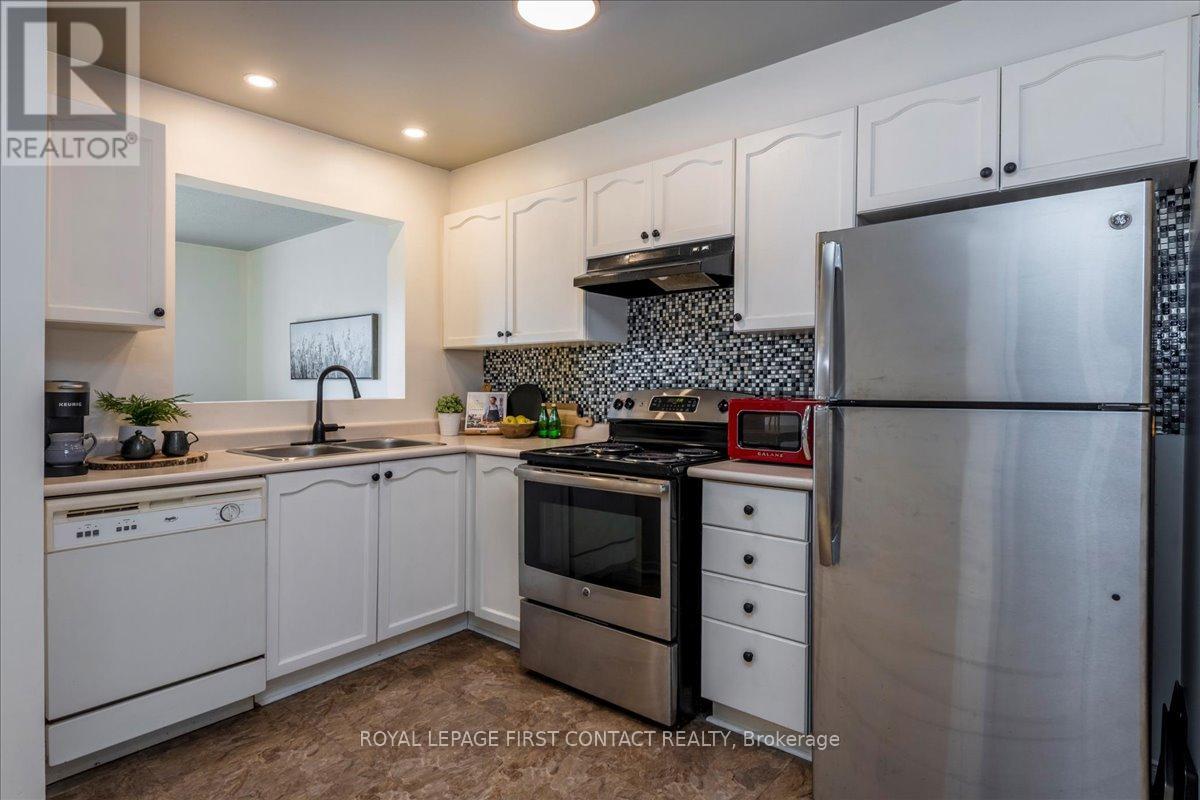 Property at 171 SOUTHWINDS CRESCENT image 5
