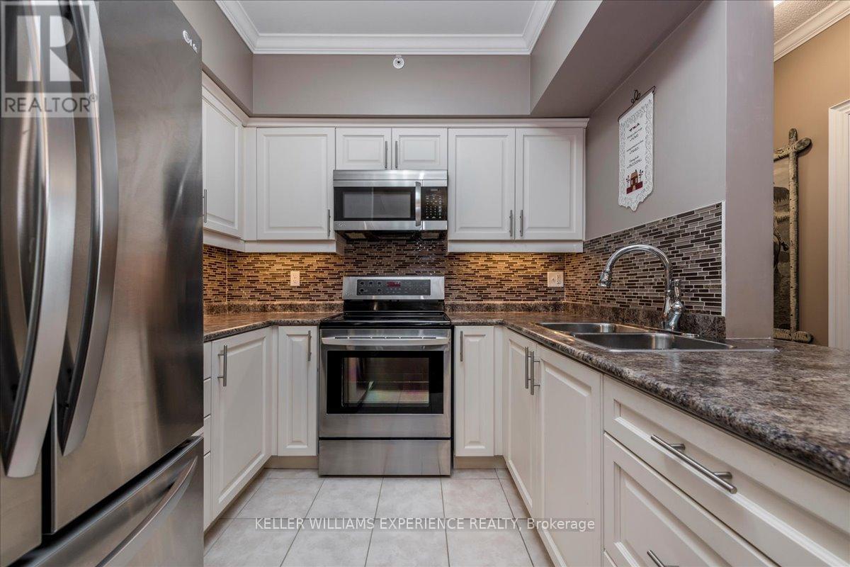 307 - 43 Ferndale Drive S, Barrie, Ontario  L4N 5W6 - Photo 10 - S12132810