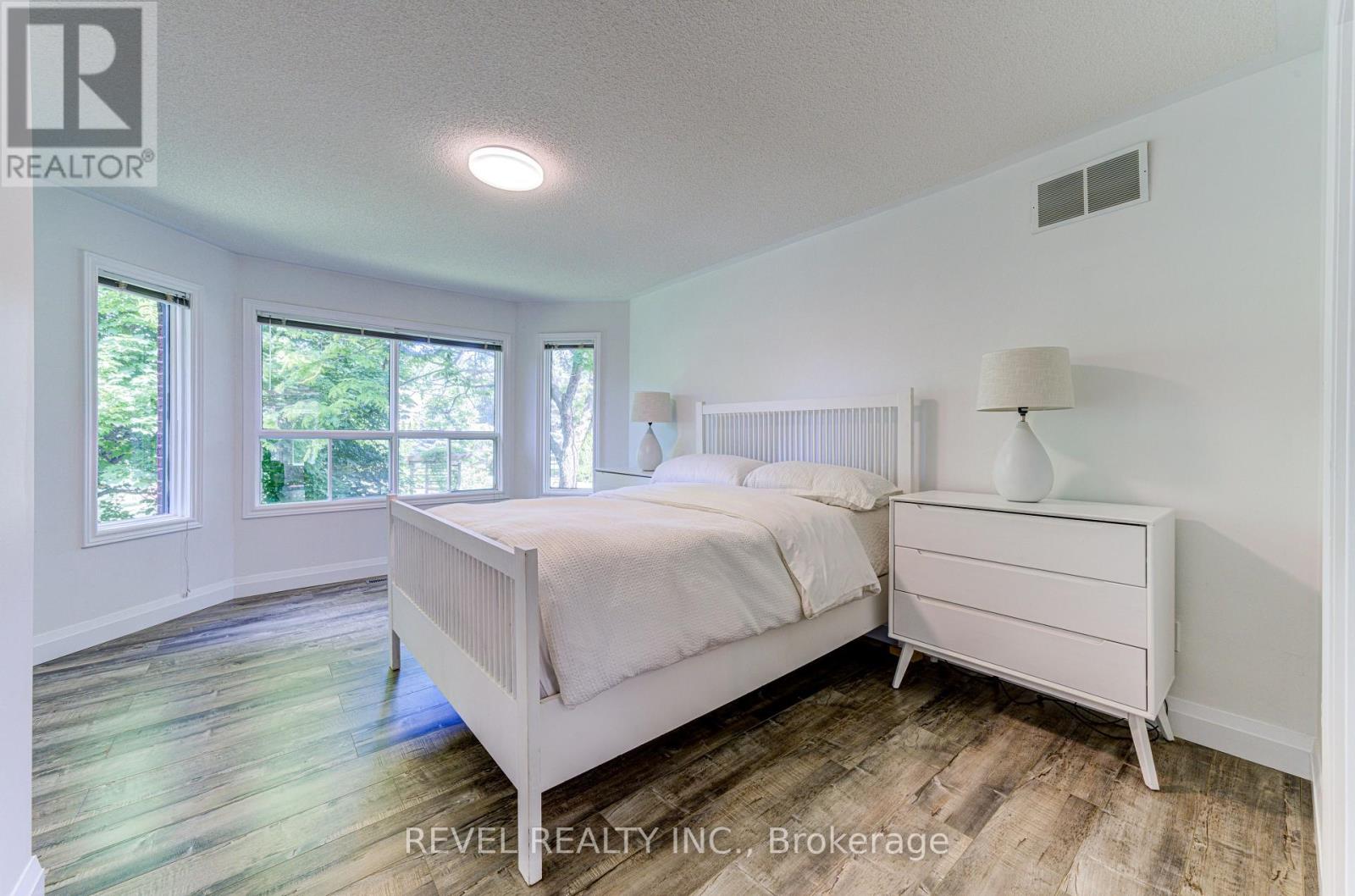141 Wasaga Sands Drive E, Wasaga Beach, Ontario  L9Z 1H9 - Photo 20 - S12116023