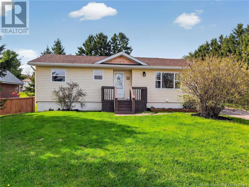 Property at 10 Birkdale Drive image 2