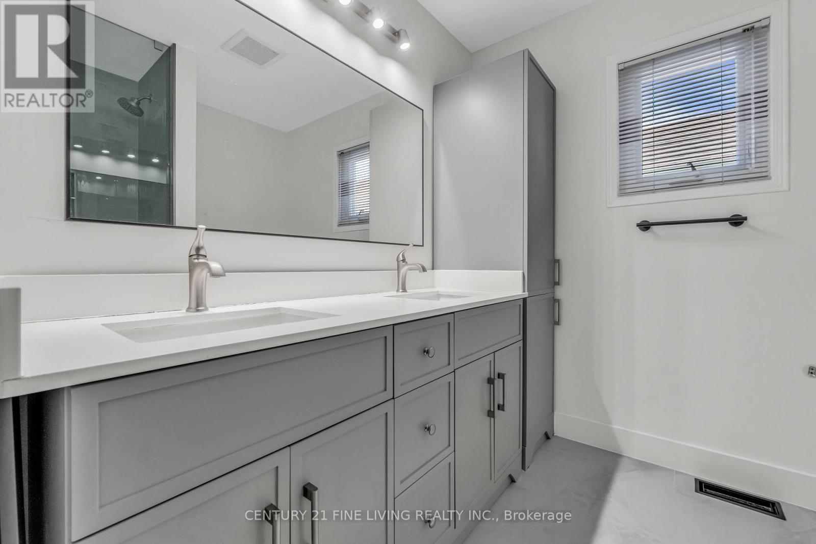 6571 Alderwood Trail, Mississauga, Ontario  L5N 6W3 - Photo 20 - W12128660