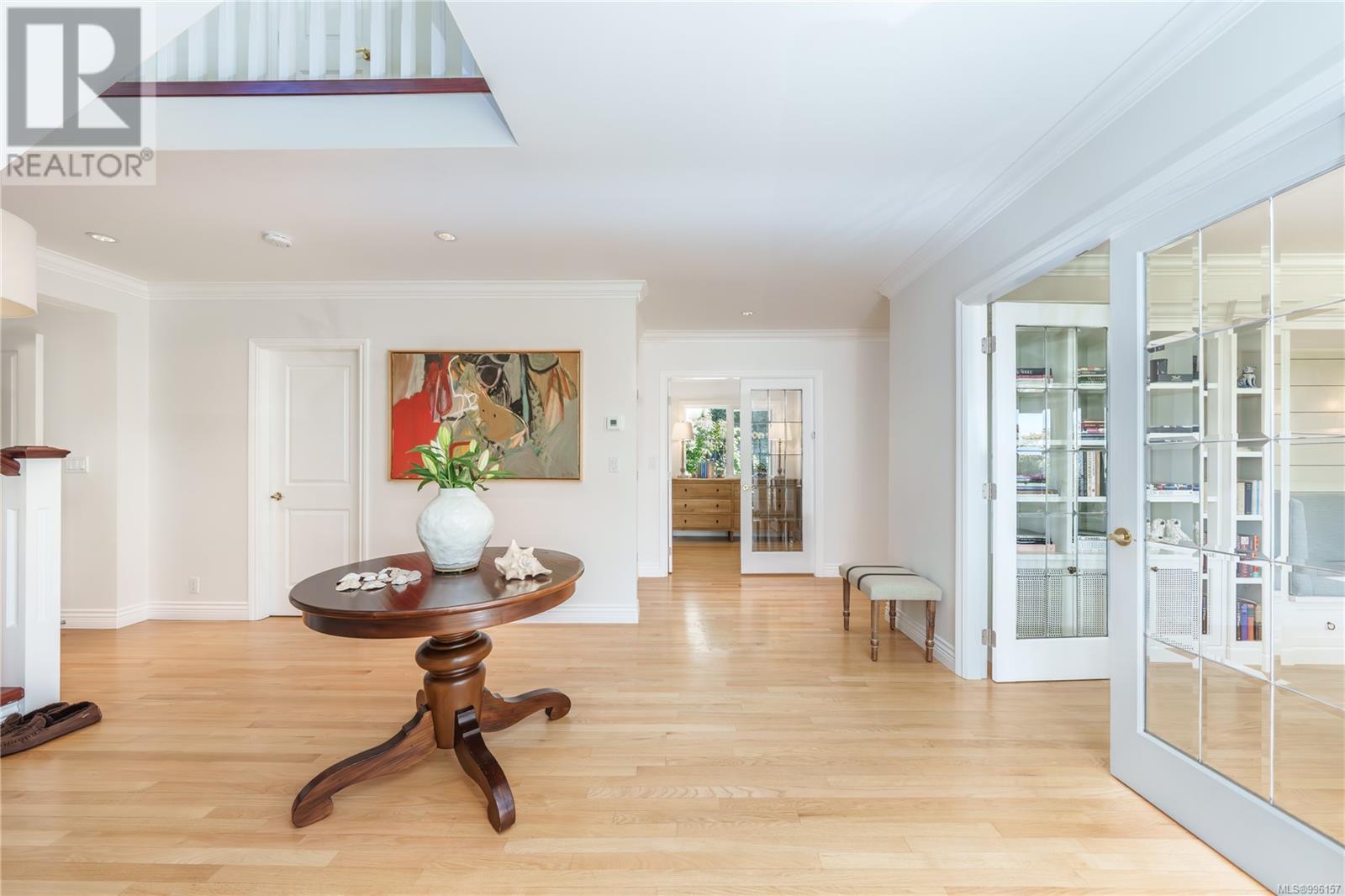 Property at 2944 Tudor Ave image 3