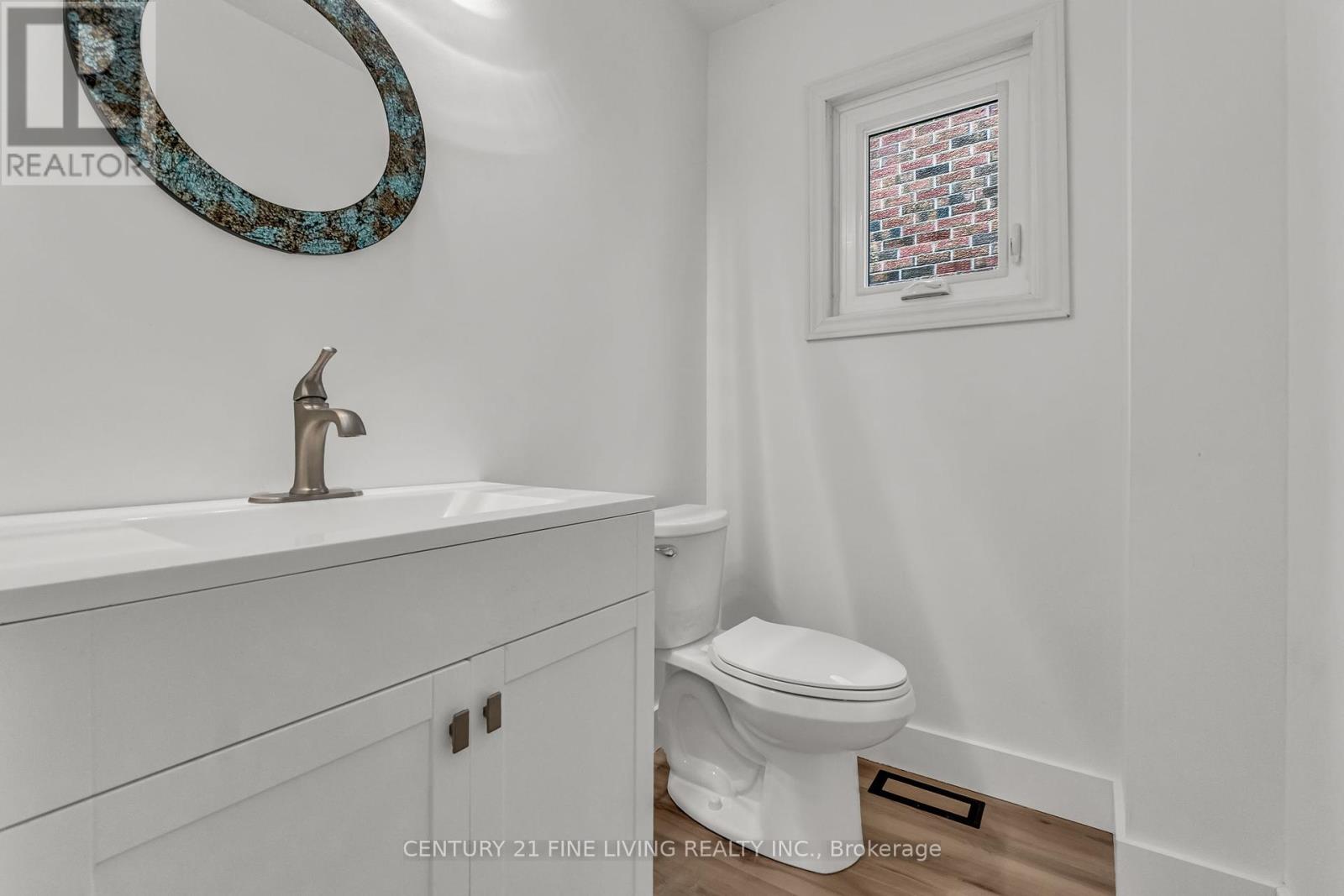 6571 Alderwood Trail, Mississauga, Ontario  L5N 6W3 - Photo 6 - W12128660