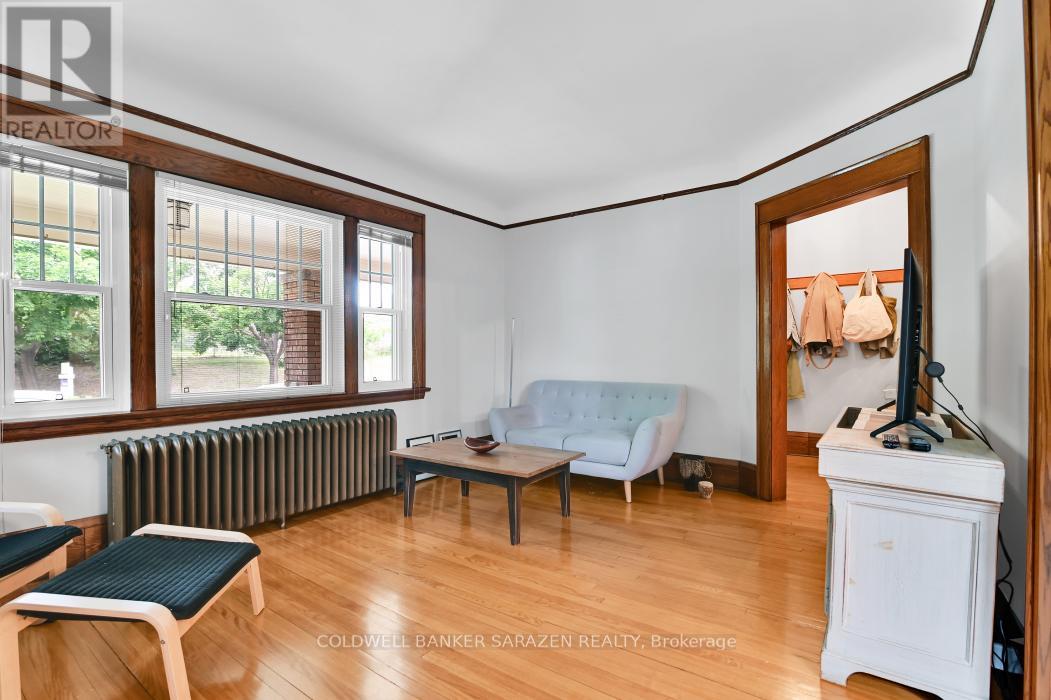 380 First Avenue, Ottawa, Ontario  K1S 2H1 - Photo 14 - X12130760