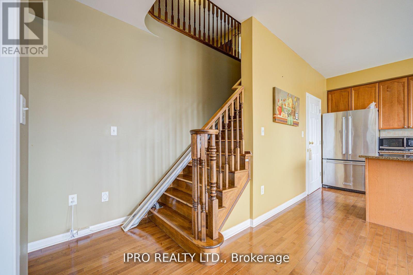 7 Bonavista Drive, Brampton, Ontario  L6X 0N2 - Photo 10 - W12132799