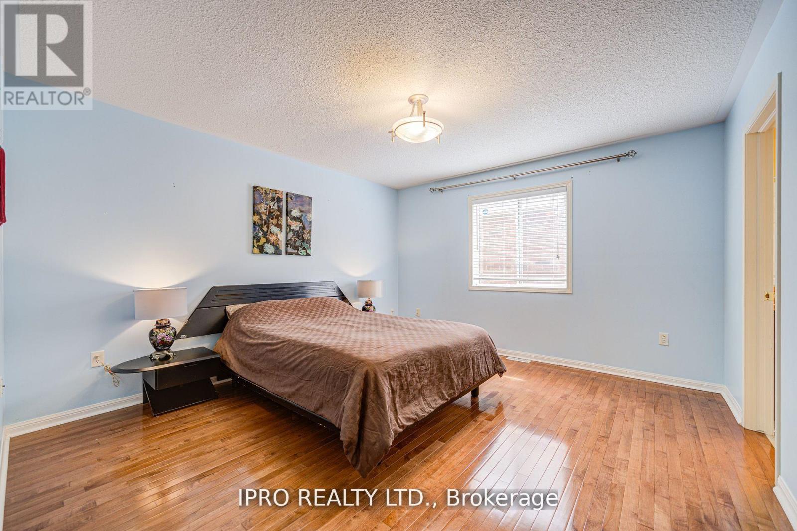 7 Bonavista Drive, Brampton, Ontario  L6X 0N2 - Photo 26 - W12132799