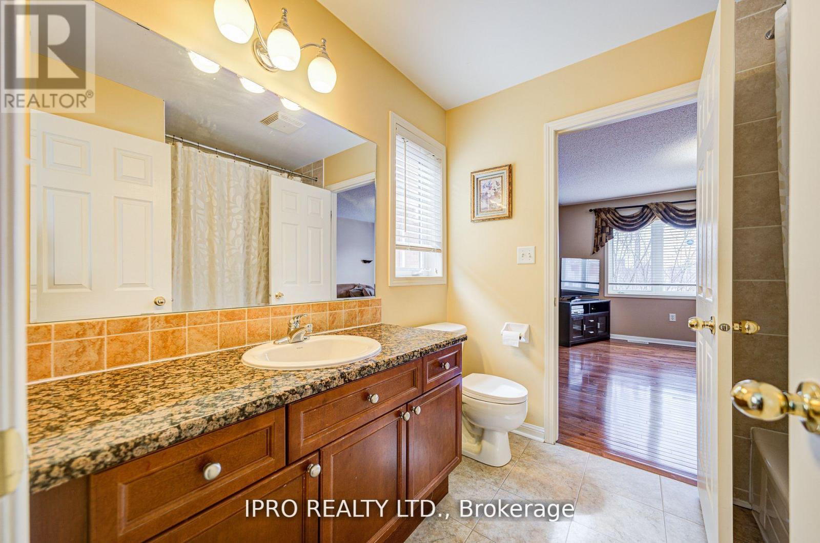 7 Bonavista Drive, Brampton, Ontario  L6X 0N2 - Photo 28 - W12132799