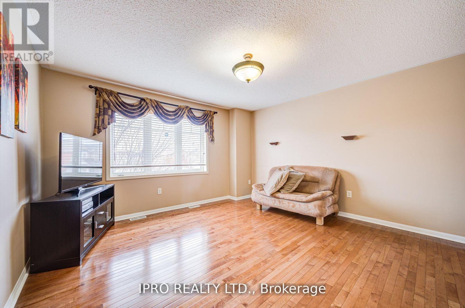 7 Bonavista Drive, Brampton, Ontario  L6X 0N2 - Photo 29 - W12132799