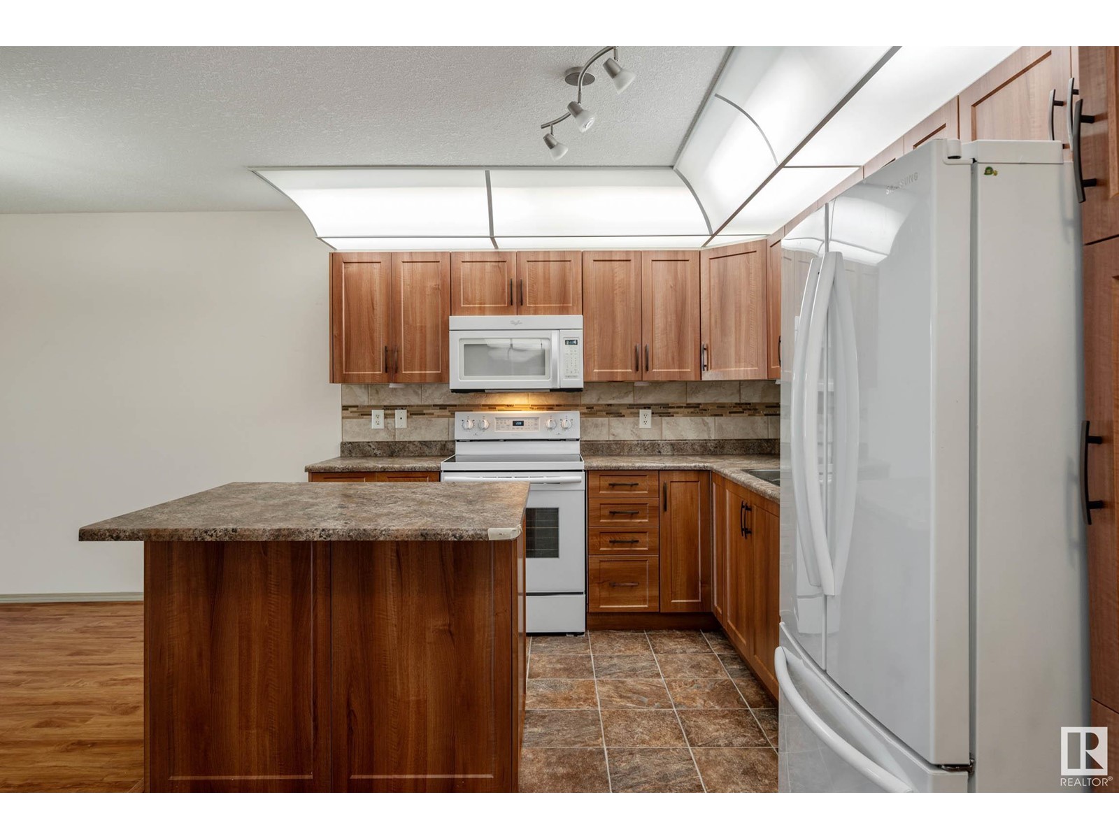 Property at #129 78A MCKENNEY AV image 5