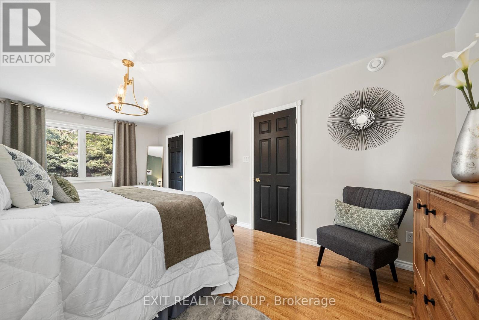 39 Woods Road, Madoc, Ontario  K0K 2K0 - Photo 16 - X12128502