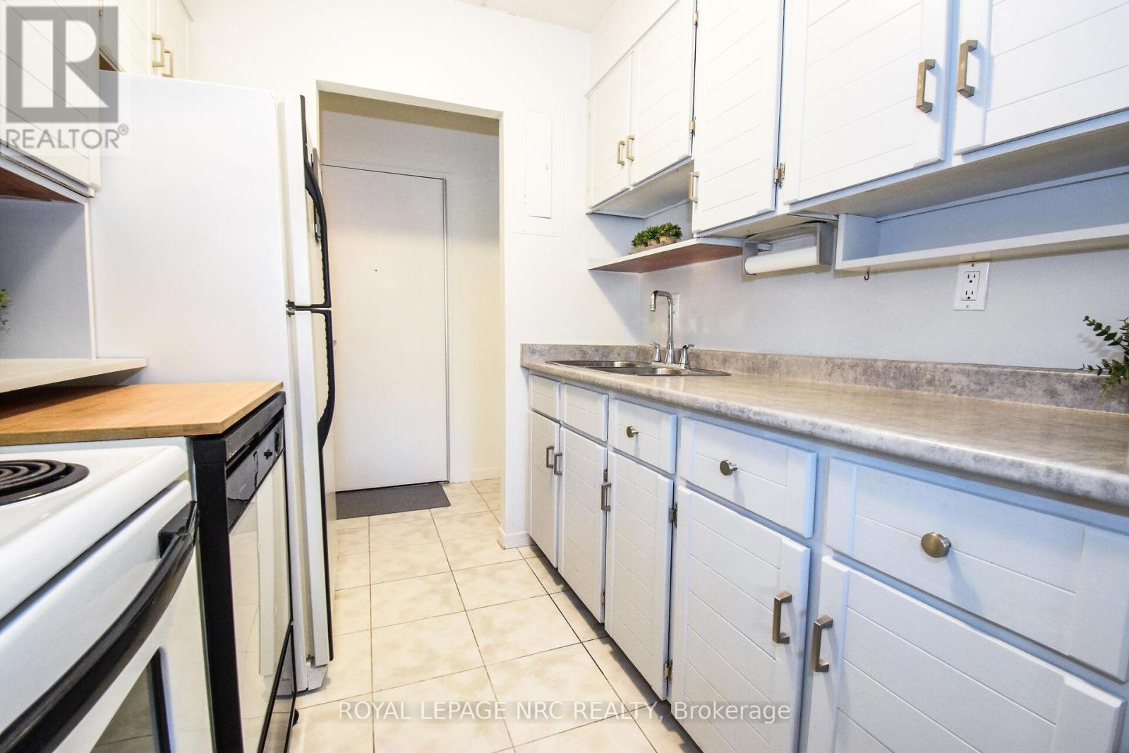 305 - 198 Scott Street, St. Catharines (Fairview), Ontario  L2N 5T3 - Photo 17 - X12132981