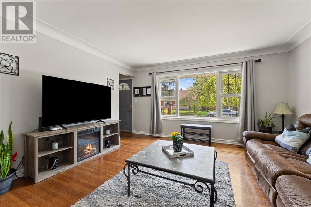 Property at 1147 REEDMERE image 5