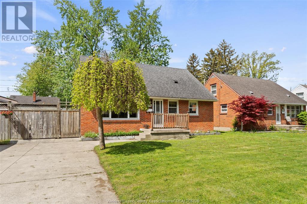 Property at 1147 REEDMERE image 2