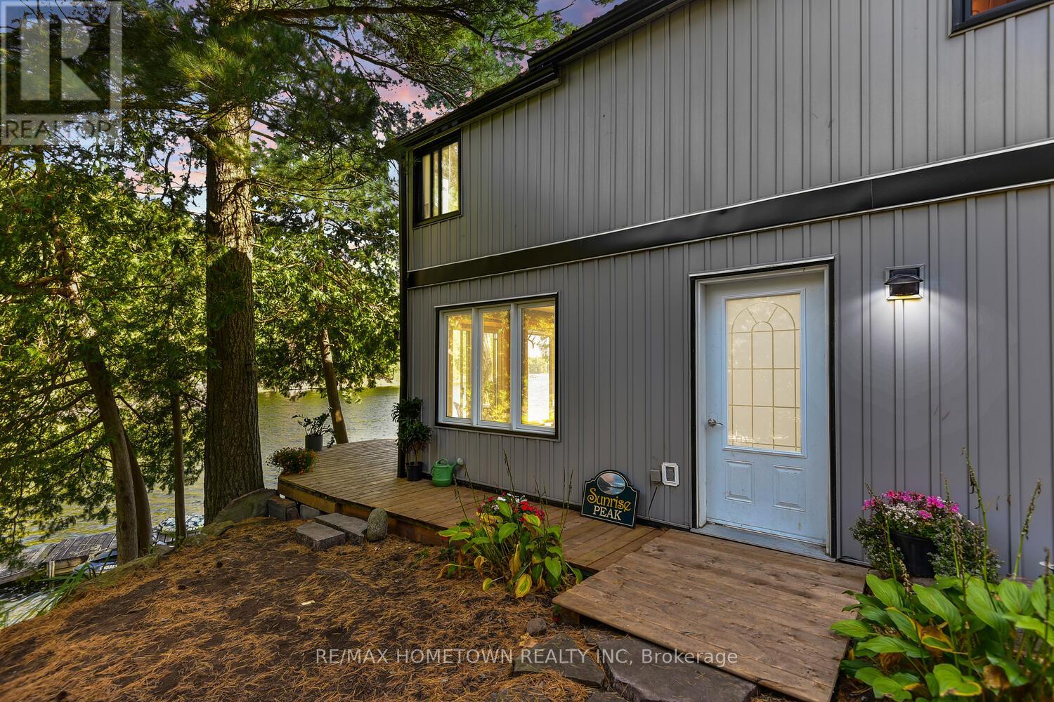 961 Narrows Lane, Leeds And The Thousand Islands, Ontario  K0E 1N0 - Photo 2 - X12132935