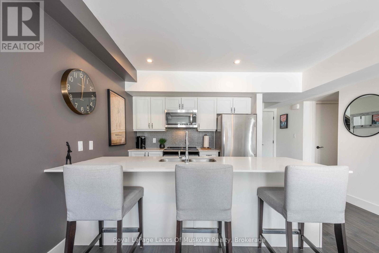 102 - 3 Tree Tops Lane, Huntsville, Ontario  P1H 0B8 - Photo 8 - X12133011