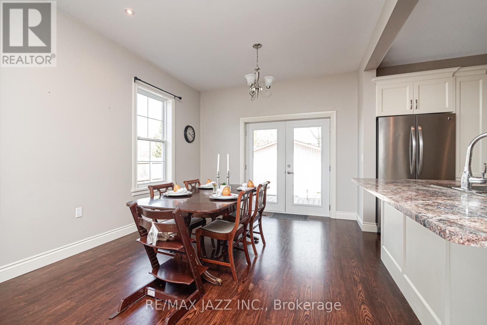28 Emily Street E, Clarington, Ontario  L1B 1H3 - Photo 6 - E12132907
