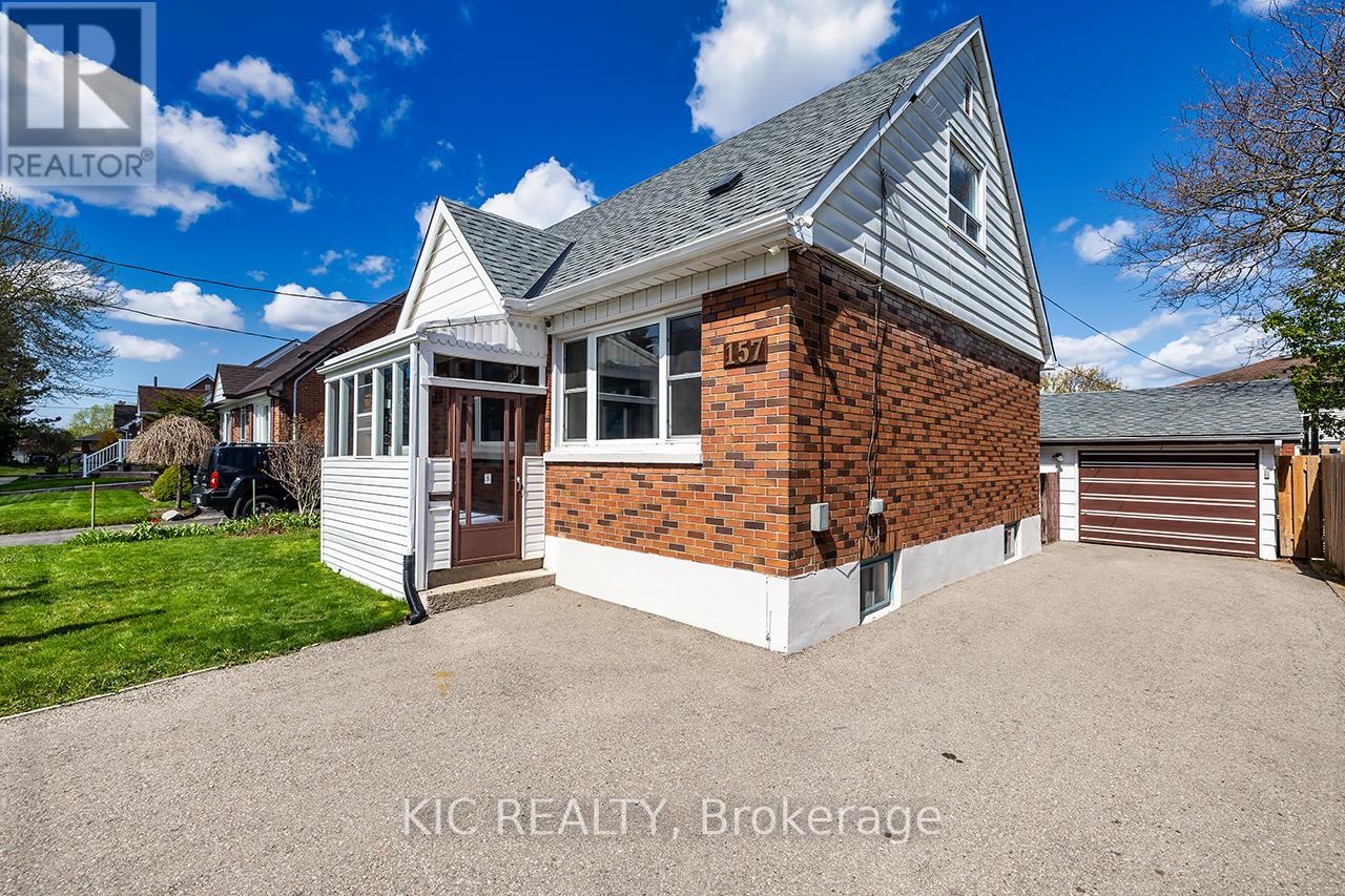 157 WARREN AVENUE, Oshawa, Ontario
