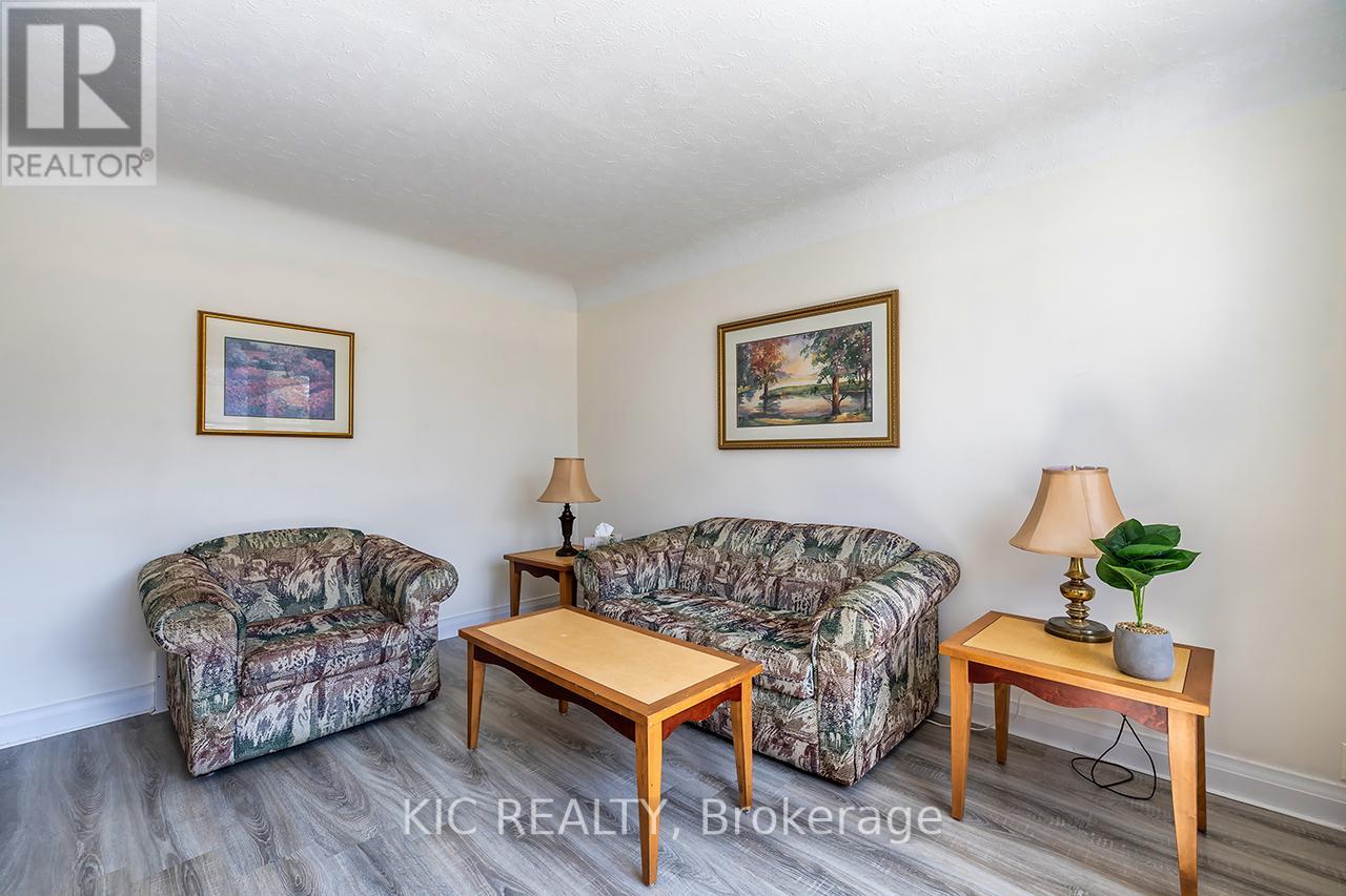 157 Warren Avenue, Oshawa, Ontario  L1J 4G5 - Photo 6 - E12132964