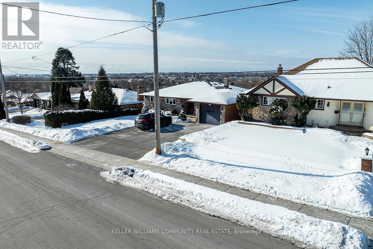 94 Grandview Street S, Oshawa, Ontario  L1H 7C4 - Photo 4 - E12132971