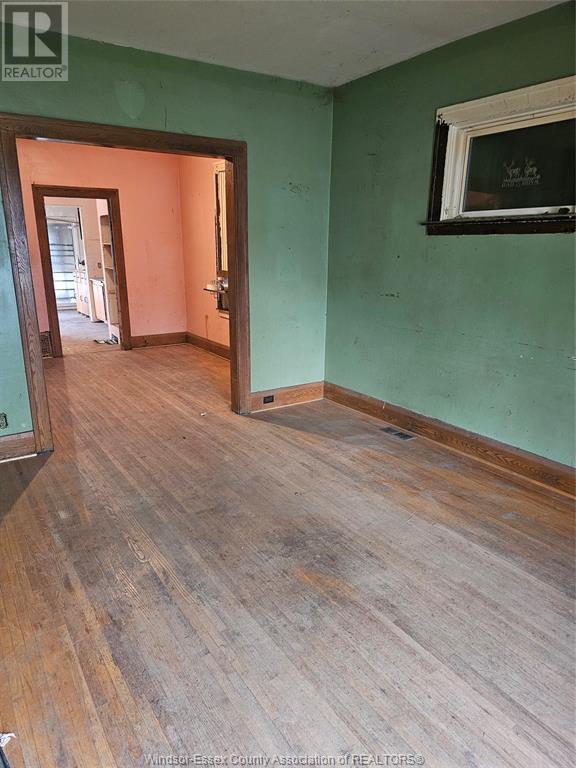 Property at 1448 LINCOLN image 3