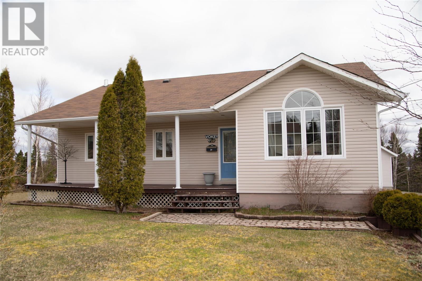 Property at 24 Alexander Crescent image 2