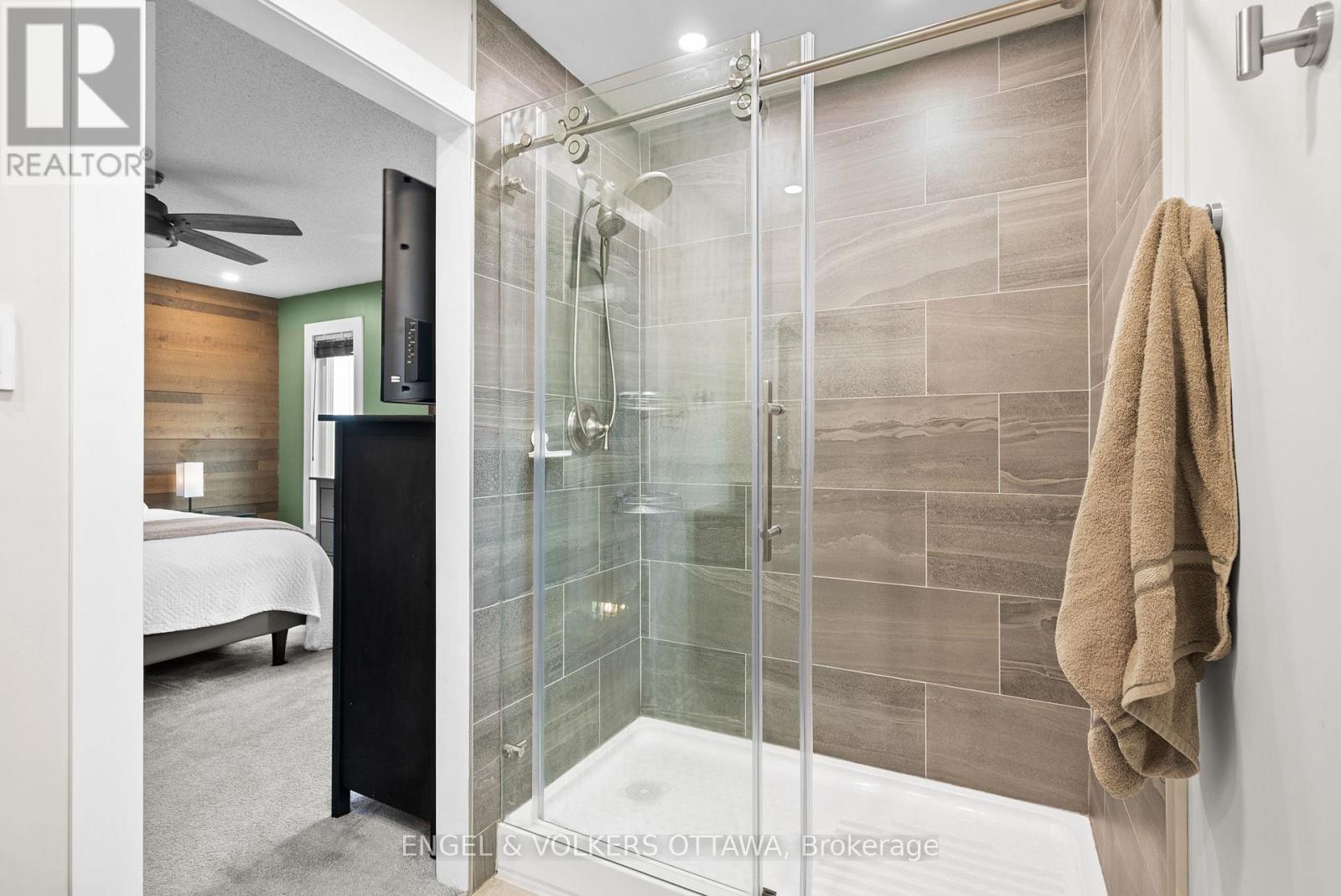 17 Glacier Street, Ottawa, Ontario  K2J 2M7 - Photo 24 - X12132965