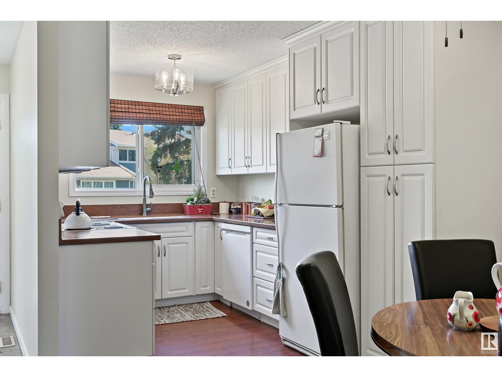 9945 171 Av Nw, Edmonton, Alberta  T5X 4X2 - Photo 6 - E4435093
