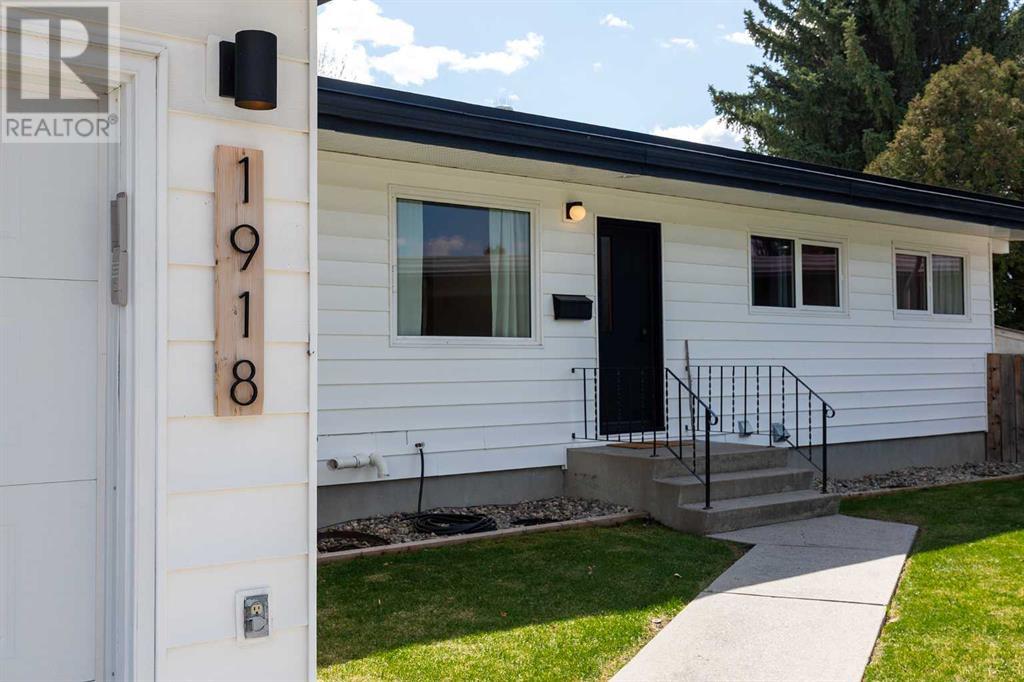 1918 21 Avenue S, Lethbridge, Alberta  T1K 1H4 - Photo 3 - A2218290