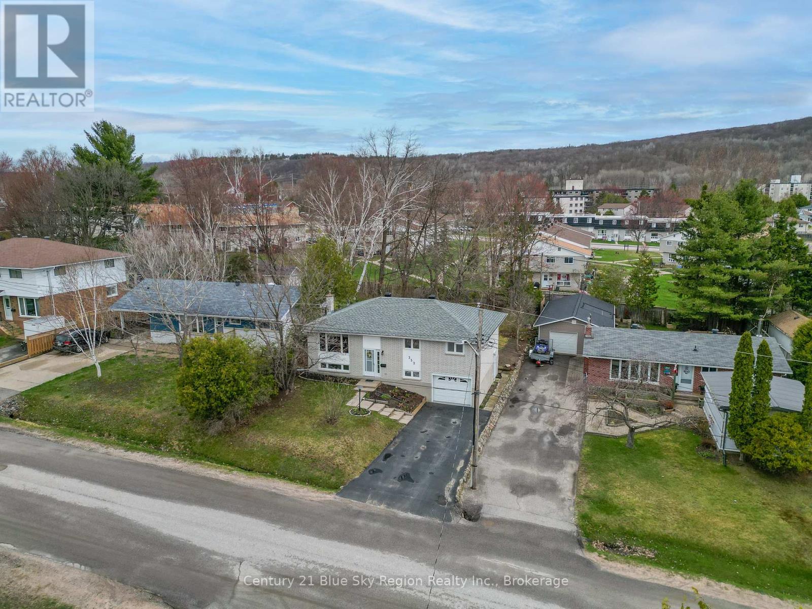 252 Glen Rouge Drive, North Bay, Ontario  P1A 3H8 - Photo 3 - X12132894