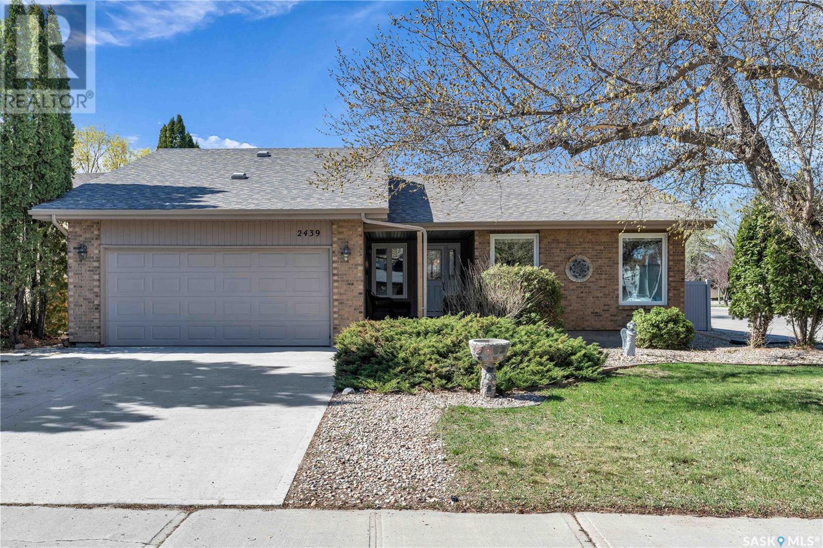 Property at 2439 Strathmore PLACE E image 3