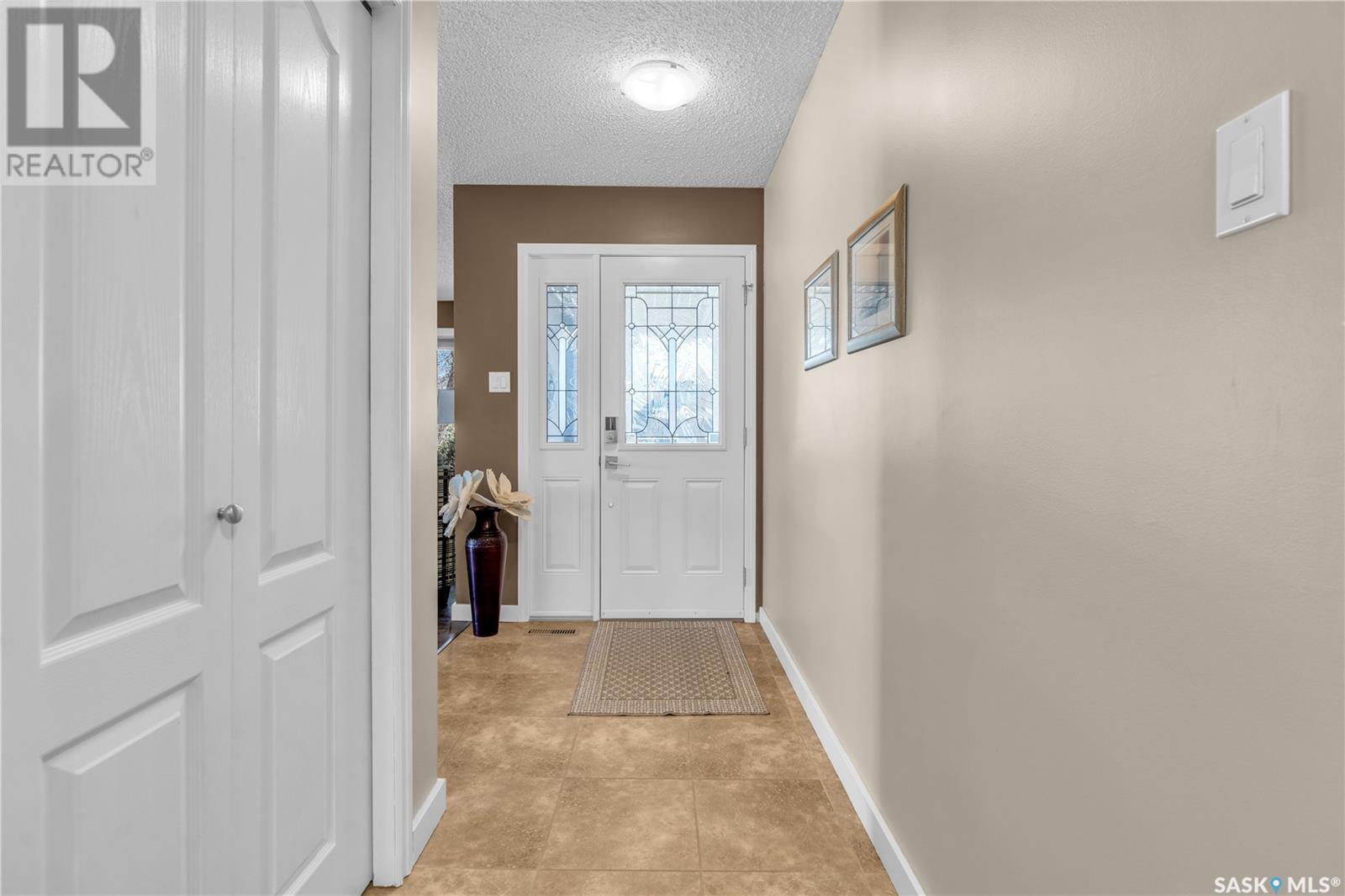 2439 Strathmore Place E, Regina, Saskatchewan  S4V 0Z1 - Photo 4 - SK005070