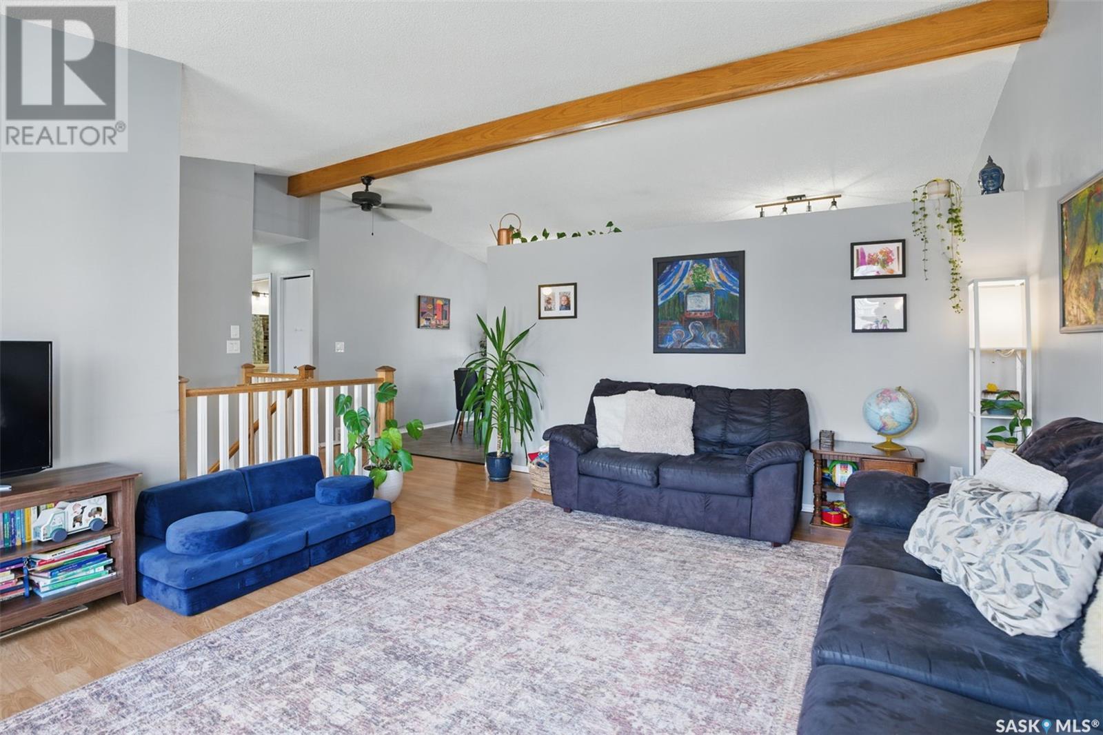 Property at 142 Staigh CRESCENT image 5