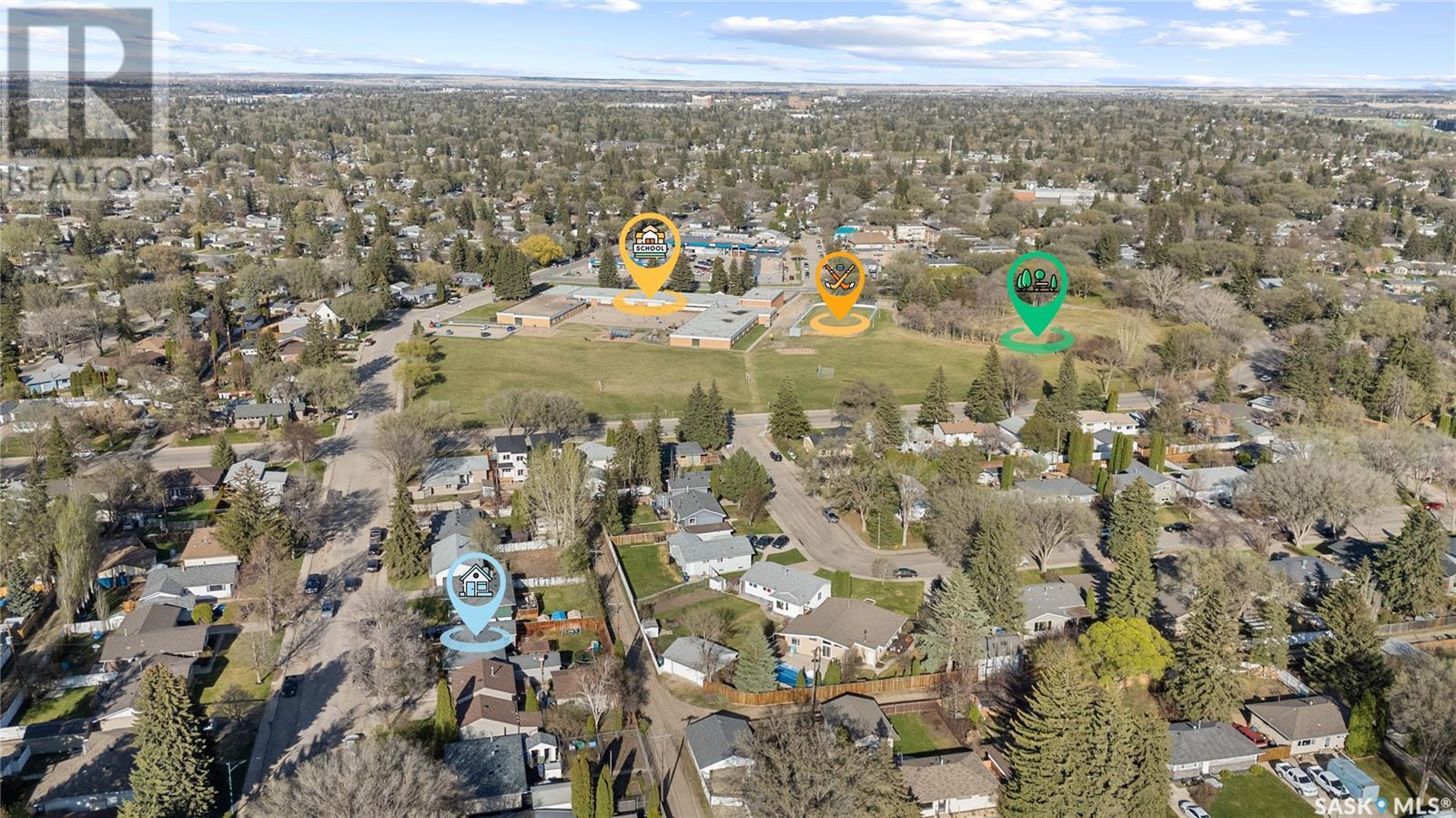 Property at 308 Cascade STREET image 3