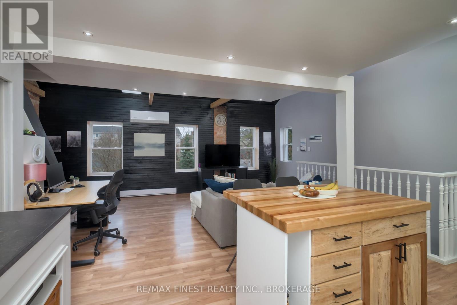 156 Stephen Street, Kingston (East Of Sir John A. Blvd), Ontario  K7K 2C7 - Photo 6 - X12133131