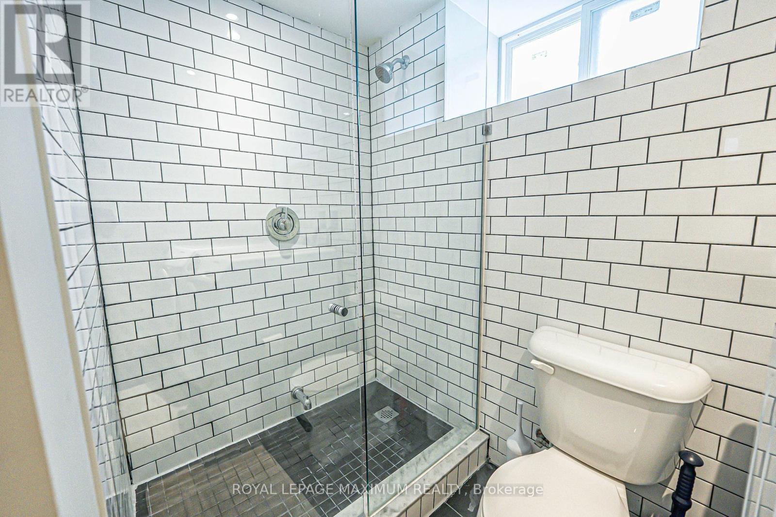Unit 1 - 263 Brock Avenue, Toronto, Ontario  M6K 2M3 - Photo 29 - C12129914
