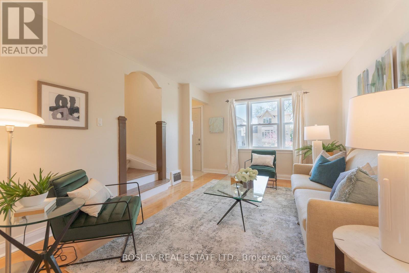 570 Broadway Avenue, Toronto, Ontario  M4G 2S3 - Photo 3 - C12132988