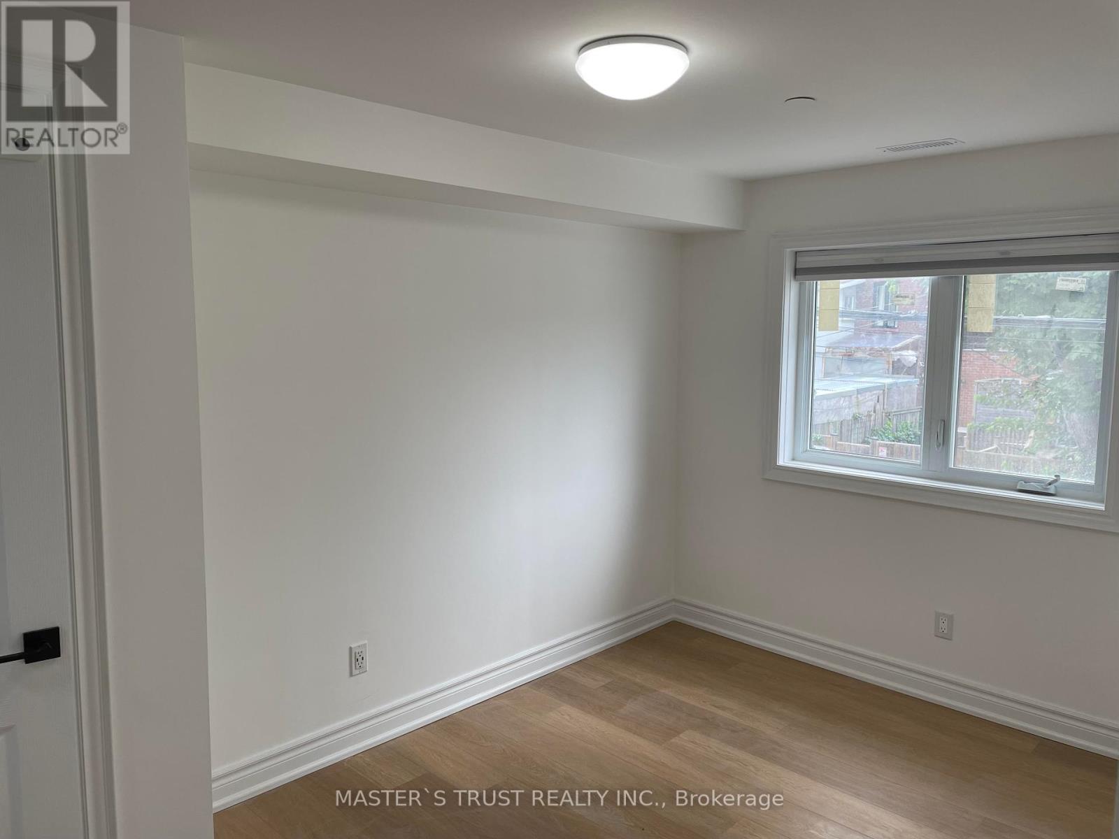 Unit4 - 246 Lippincott Street, Toronto, Ontario  M5S 2P5 - Photo 5 - C12133005
