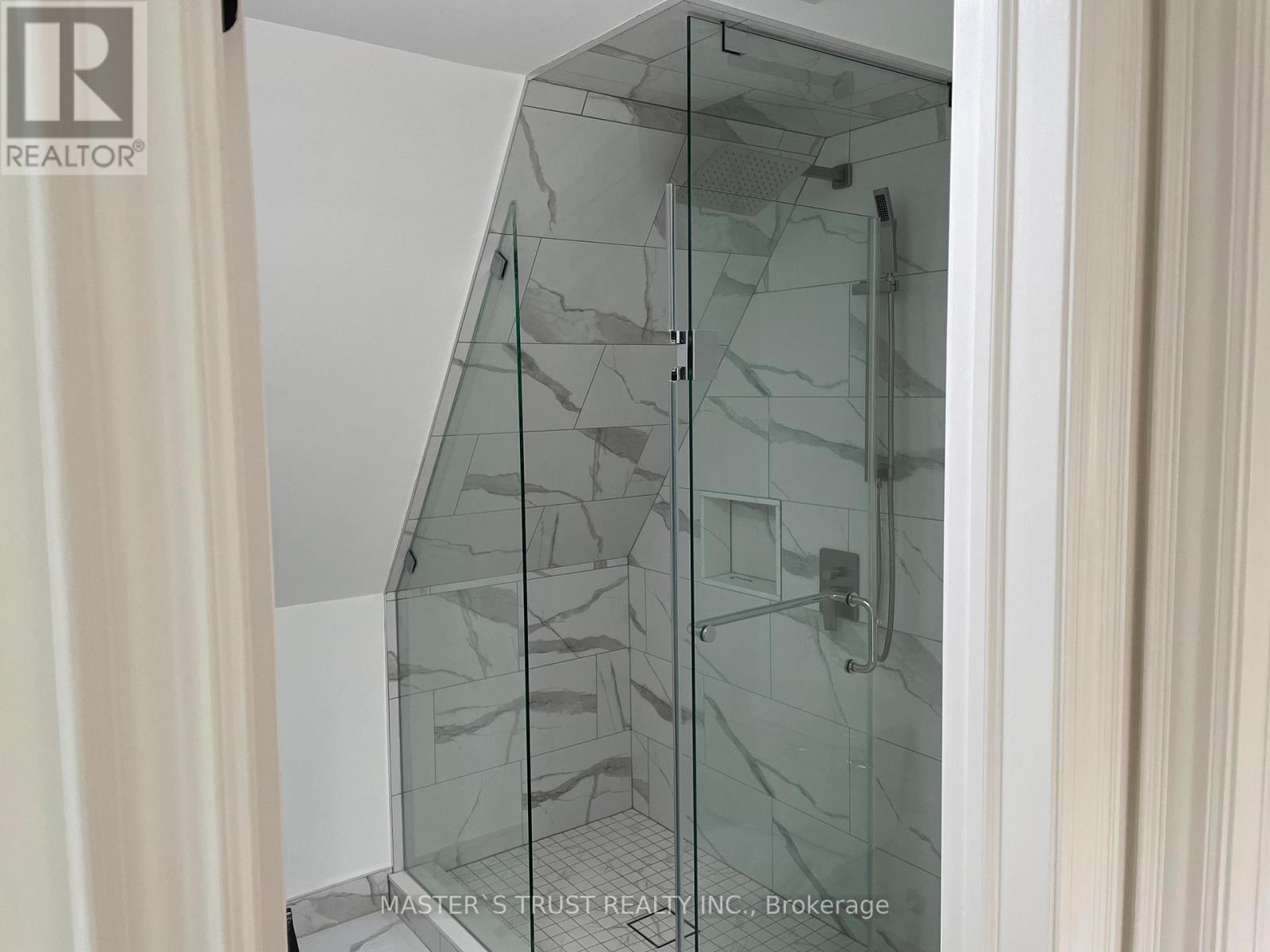 Unit4 - 246 Lippincott Street, Toronto, Ontario  M5S 2P5 - Photo 7 - C12133005