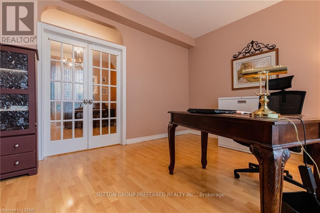 16 Edith Street, London North (North N), Ontario  N6H 2E8 - Photo 25 - X12133026