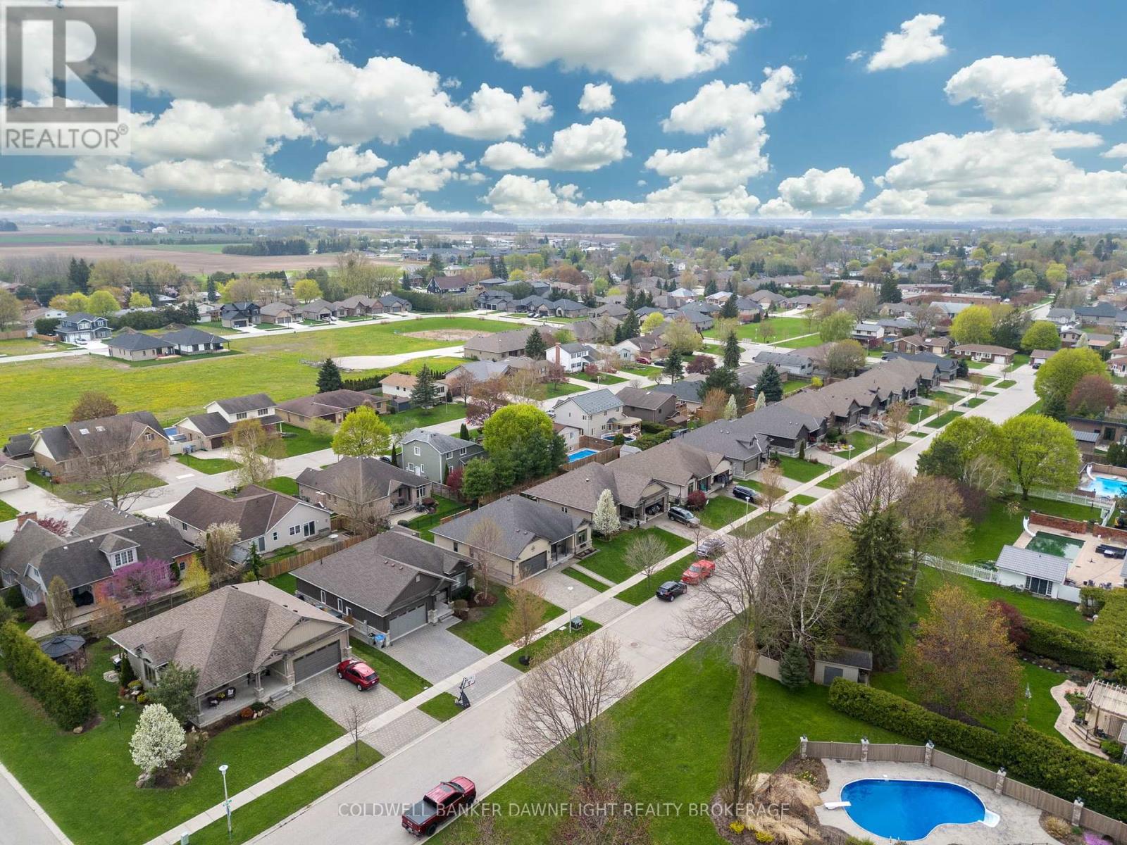 277 Darling Boulevard, South Huron, Ontario  N0M 1S1 - Photo 44 - X12133043