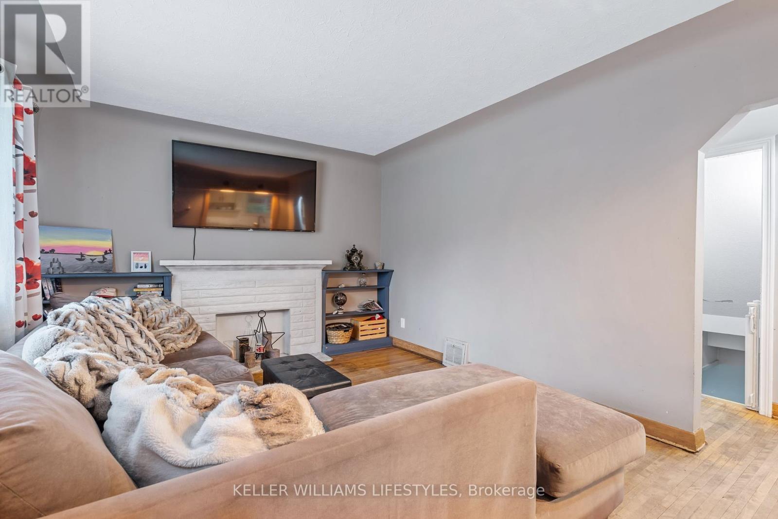 24 Cornish Street, London East, Ontario  N5W 4M3 - Photo 7 - X12133051
