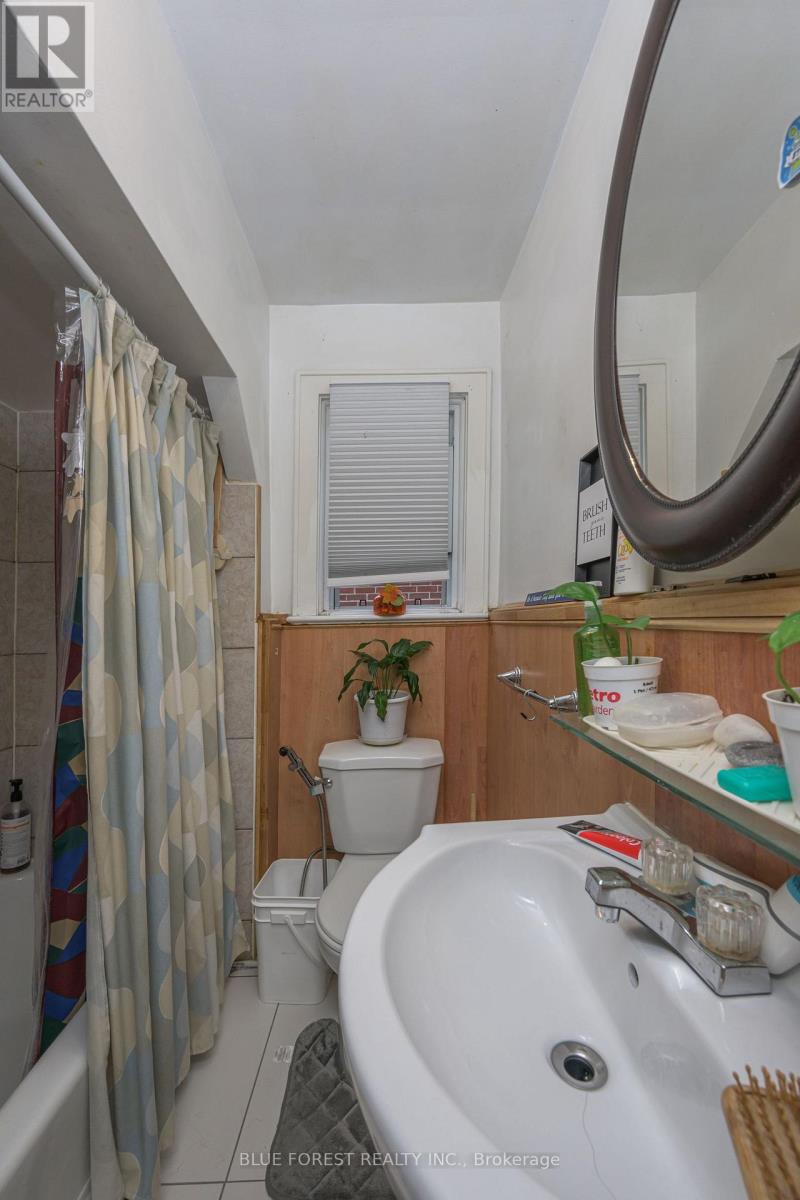 899 Adelaide Street N, London East, Ontario  N5Y 2M4 - Photo 10 - X12133087