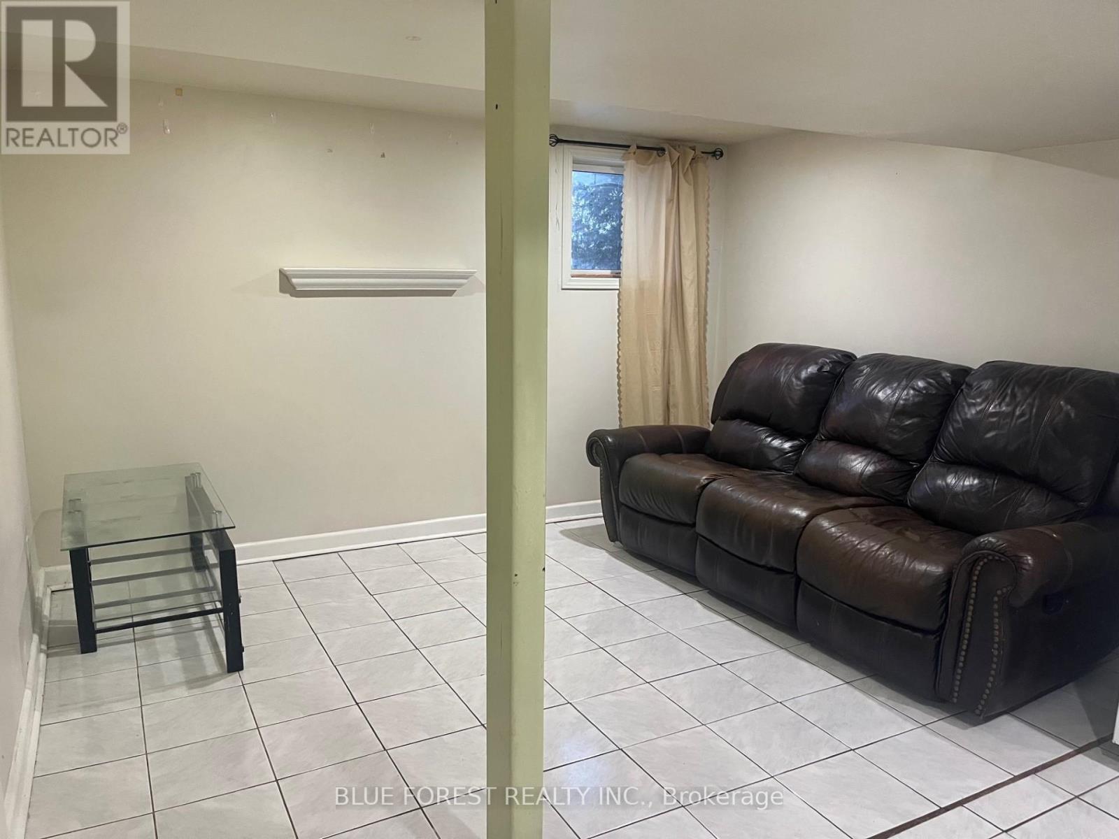 899 Adelaide Street N, London East, Ontario  N5Y 2M4 - Photo 13 - X12133087