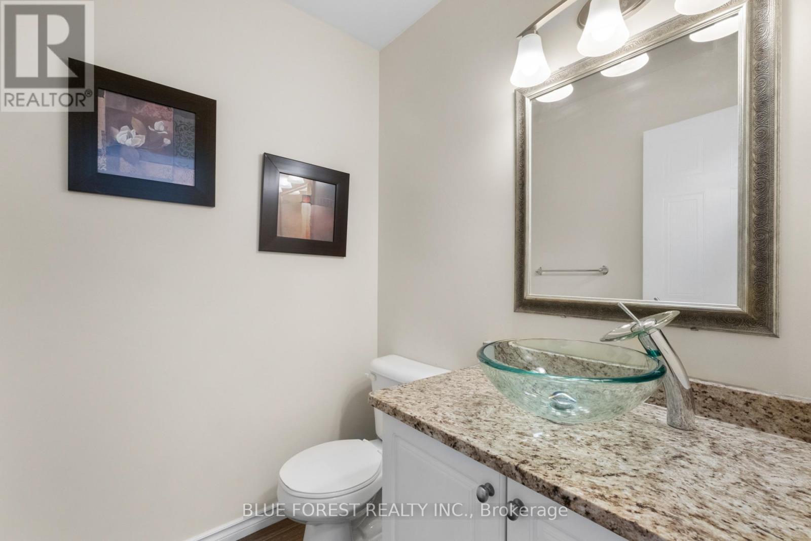 3053 Meadowgate Boulevard, London South, Ontario  N6M 1L1 - Photo 11 - X12133096