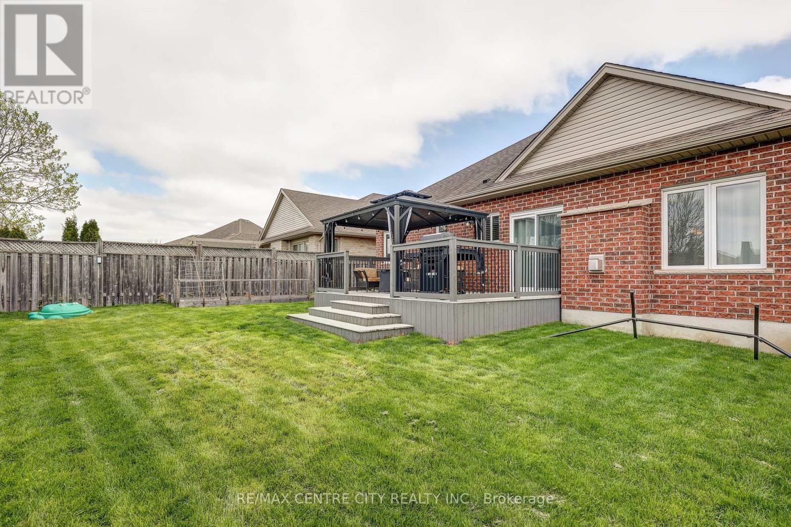 52 Circlewood Drive, St. Thomas, Ontario  N5P 0A7 - Photo 37 - X12133098