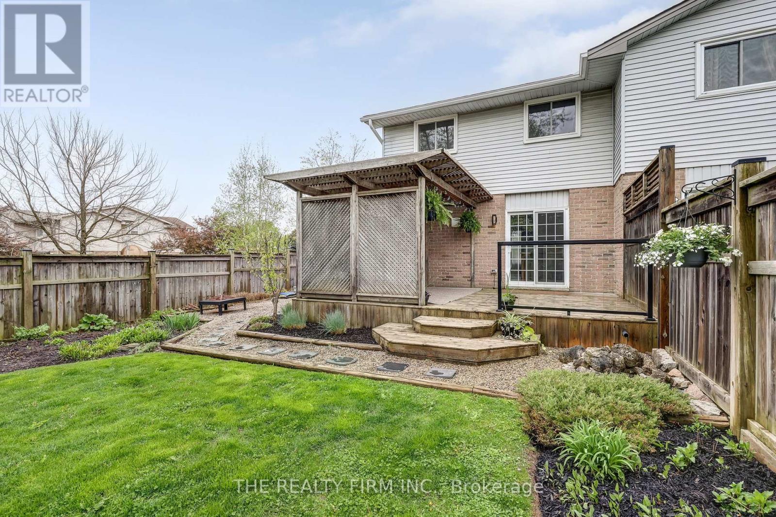 732 Homeview Road, London South (South Q), Ontario  N6C 5N2 - Photo 11 - X12133111