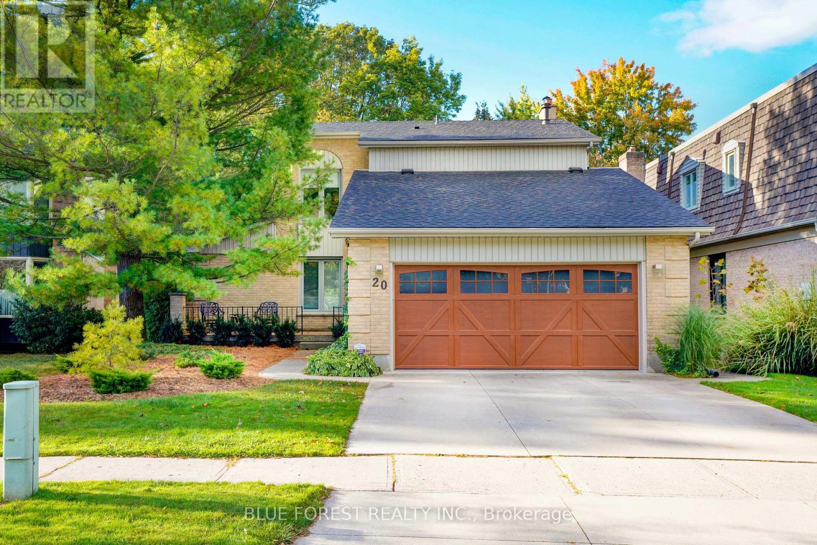 20 Lindbrook Court