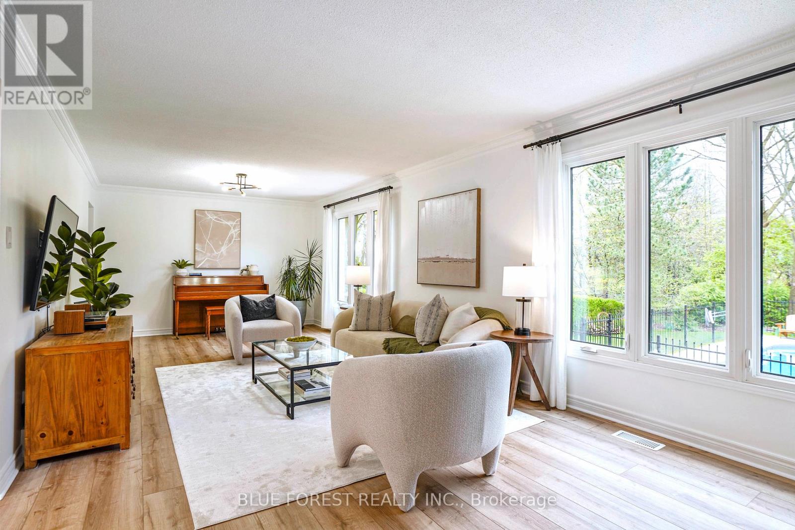 20 Lindbrook Court, London North, Ontario  N5X 2L3 - Photo 6 - X12133261