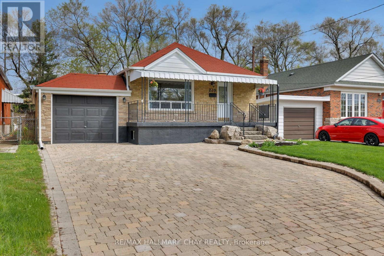 239 ELLINGTON DRIVE, Toronto, Ontario