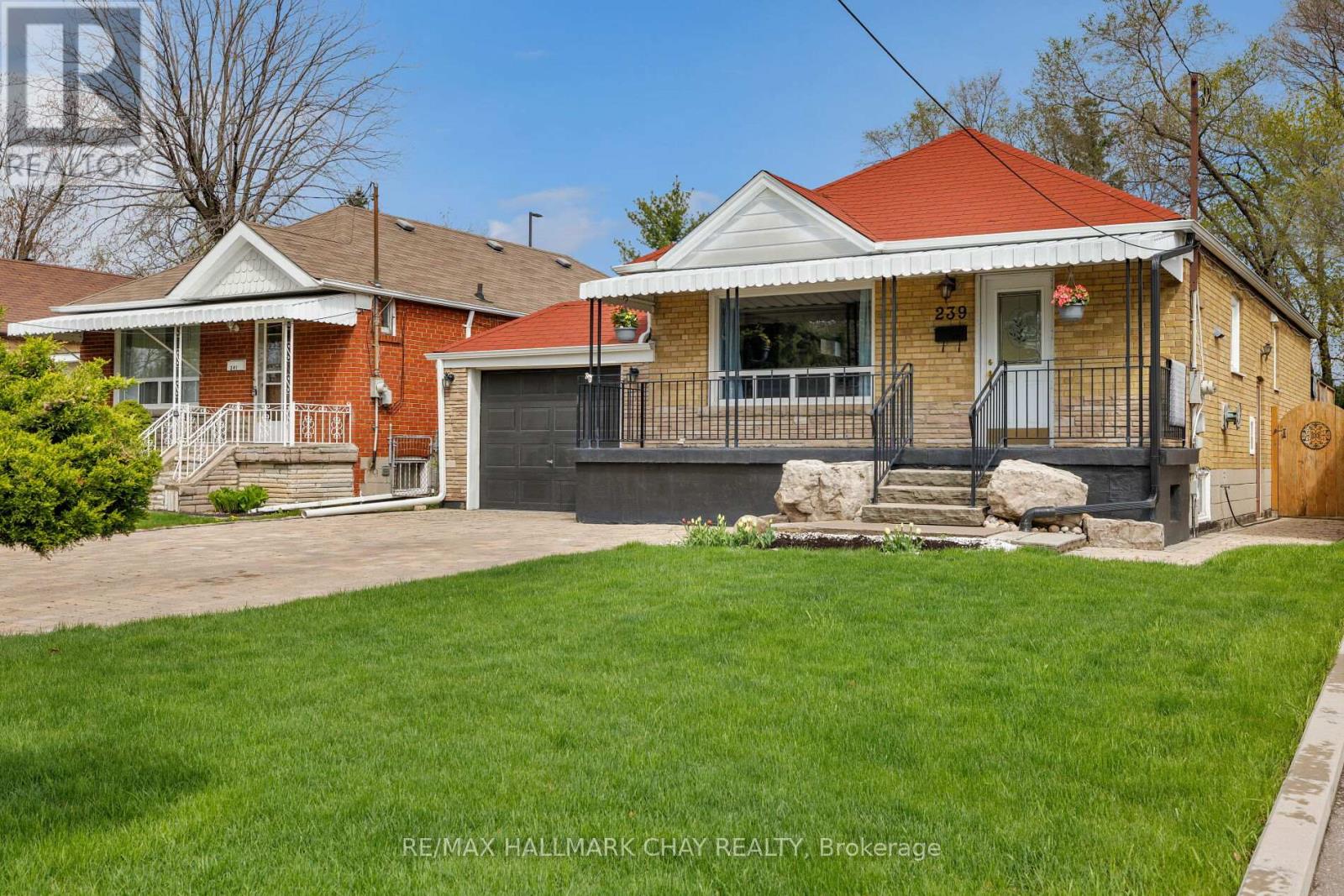 239 Ellington Drive, Toronto, Ontario  M1R 3Y2 - Photo 2 - E12133004